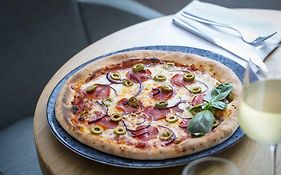 Holiday Inn Express Amsterdam - Schiphol By Ihg